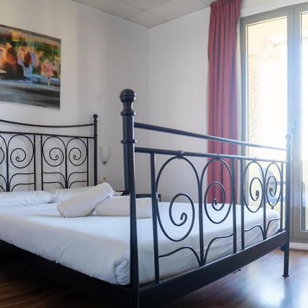 Safestay Barcelona Passeig De Gracia (Adults Only) Zewnętrze zdjęcie